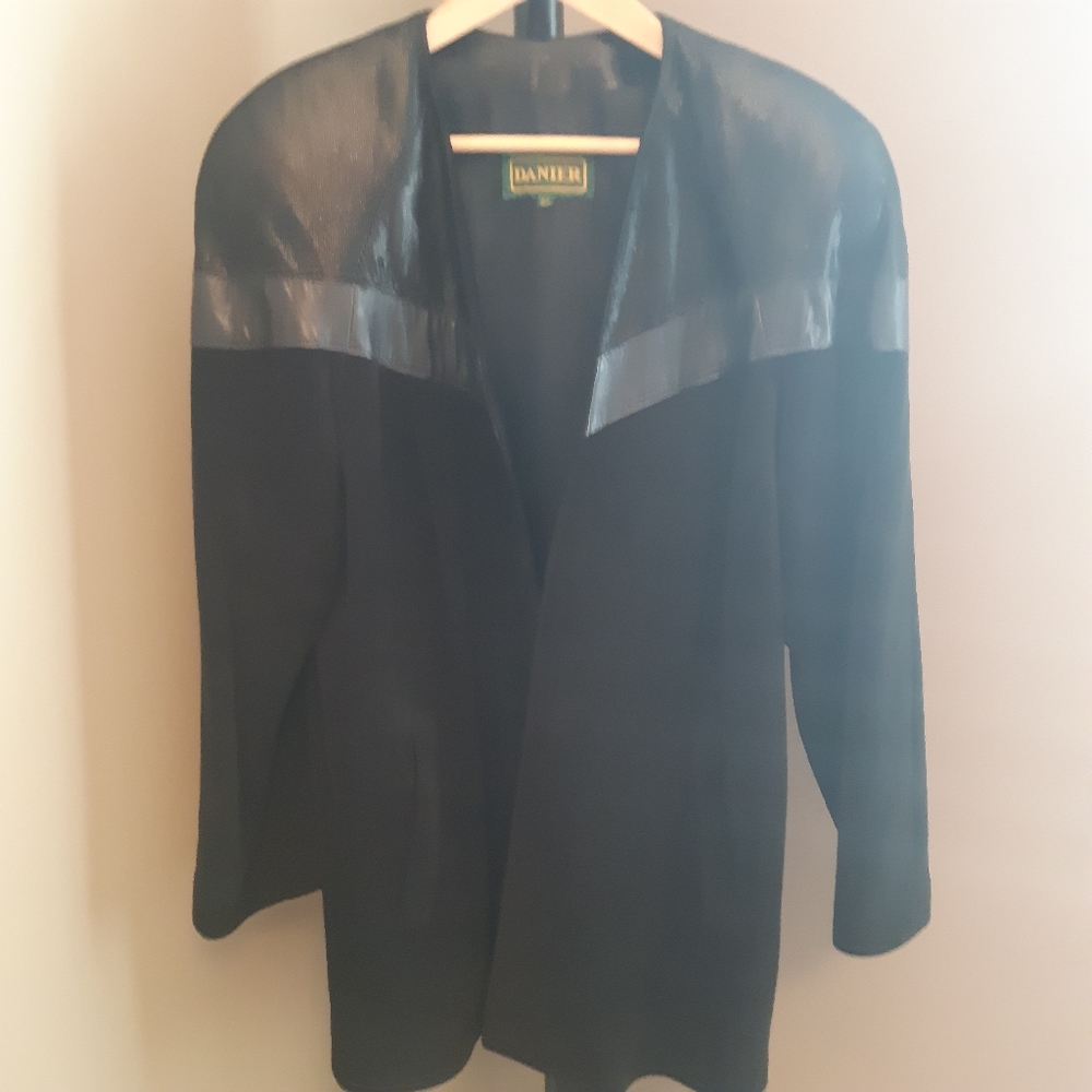 Vintage Danier black suede-leather blazer jacket with shoulder pads Small S